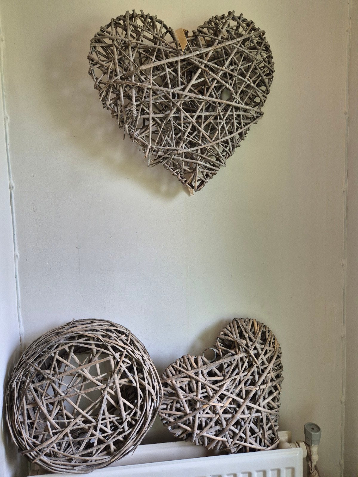 Decoratieve rieten harten en bol, Huis en Inrichting, Woonaccessoires | Overige, Gebruikt, Natuurlijk materiaal, Bruin, Landelijk