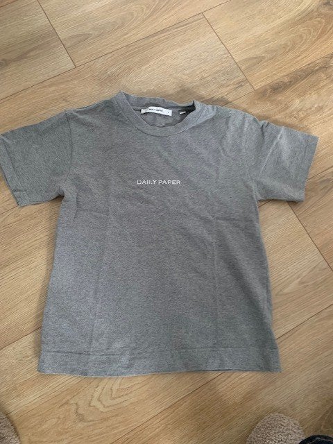 Grijs t-shirt van Daily paper, Maat 48/50 (M), Ophalen of Verzenden, Zo goed als nieuw, Daily Paper