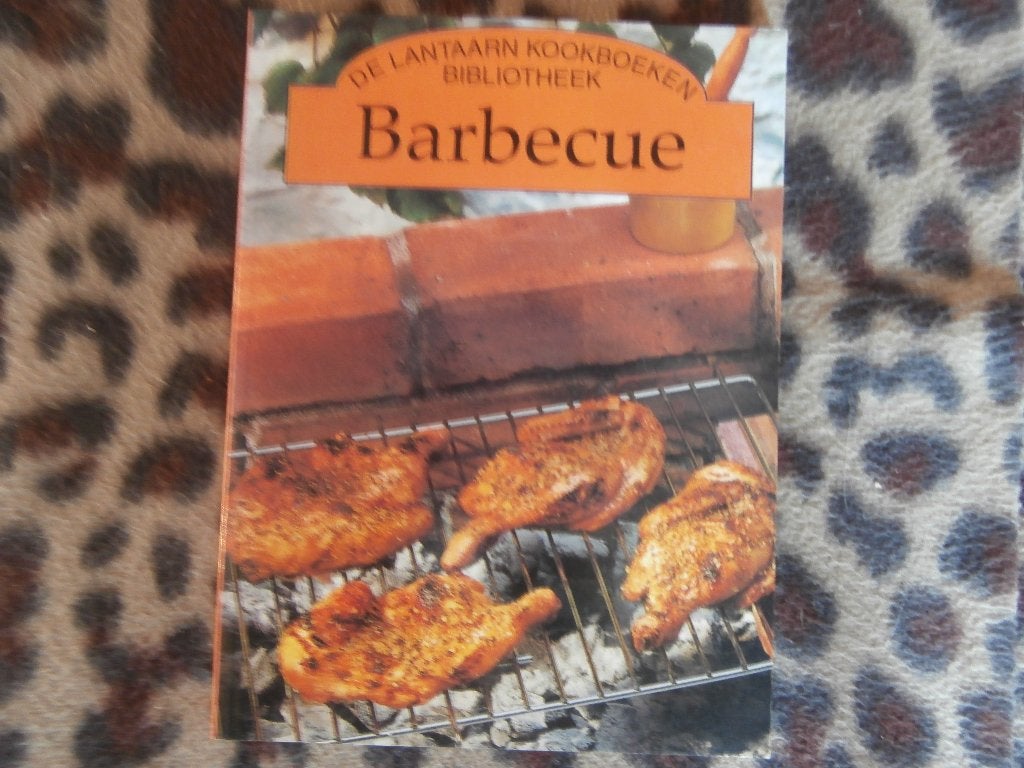 kookboek Barbecue van de Lantaarn Kookboeken Bibliotheek, Ophalen of Verzenden, Zo goed als nieuw