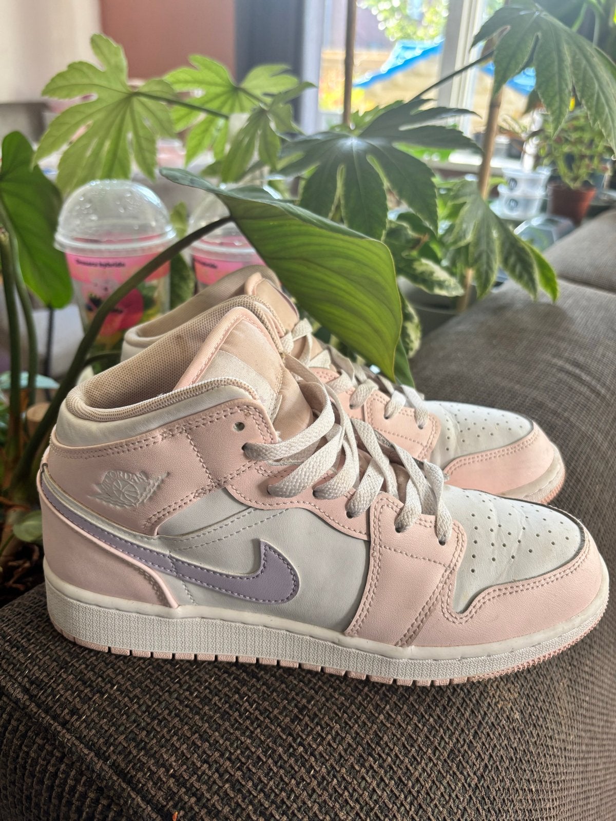 Nike Air Jordan 1 Mid Roze/Wit Sneakers, Ophalen, Gedragen, Roze, Sneakers of Gympen