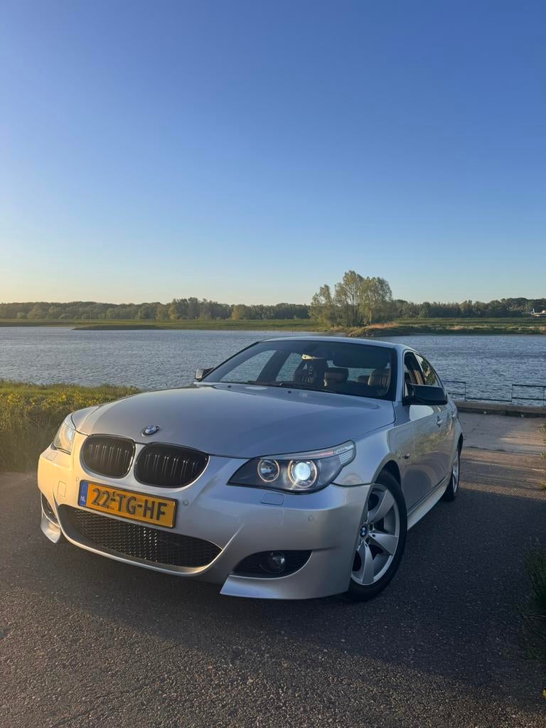 BMW 525i High Executive - Leder- Full Option -Origineel NL |, Auto's, BMW, Automaat, Achterwielaandrijving, 2497 cc, 2000 kg