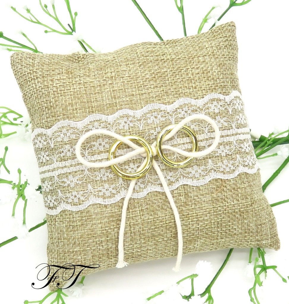 Prachtige jute trouw ringkussen met mooie kant., Ophalen of Verzenden, Nieuw, Versiering, Geboorte of Huwelijk