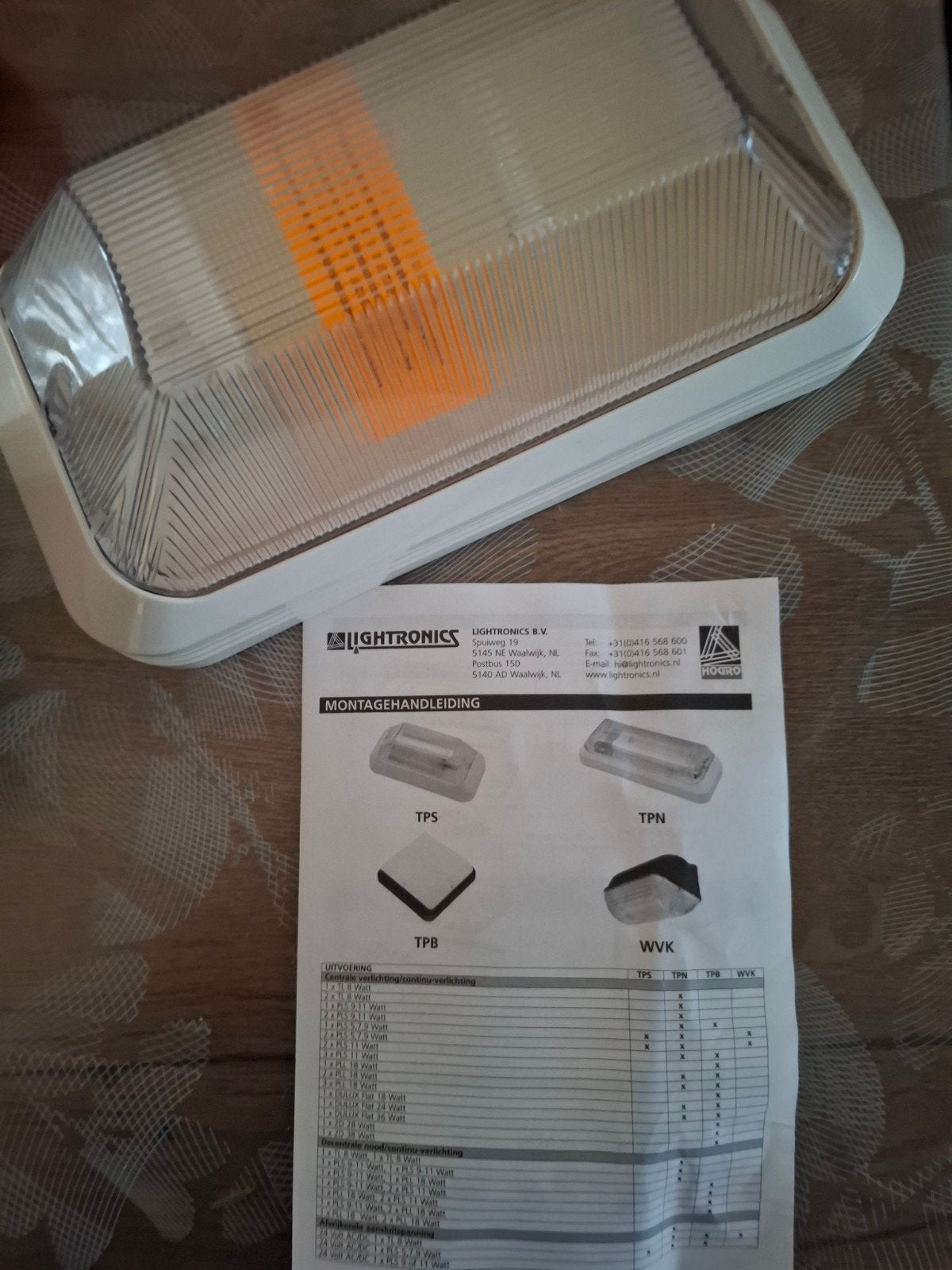 Gratis Lightronics Noodverlichting Armatuur - Nieuw in doos, Ophalen of Verzenden, Nieuw, Overige merken, Overige typen