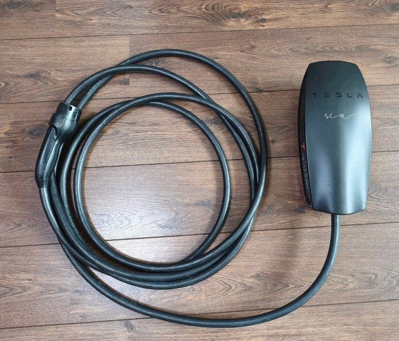 Tesla Wall Connector (Defect), Ophalen