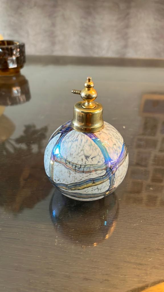 Vintage Glazen Parfumflesje met Gouden Dop, Ophalen of Verzenden, Gebruikt