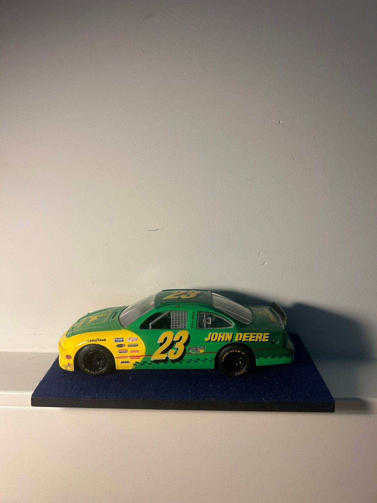 John Deere NASCAR #23 – Chad Little – 1:24 Diecast, Ophalen of Verzenden, Gebruikt, Auto