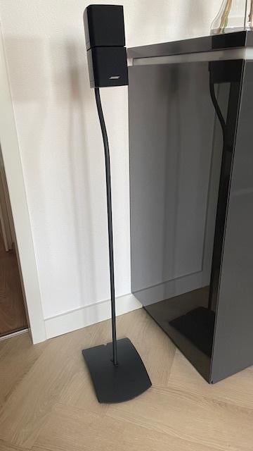 Set van 4 vloerstandaards voor Cube Bose-boxen, Audio, Tv en Foto, Luidsprekers, Ophalen, Zo goed als nieuw, 60 tot 120 watt, Bose