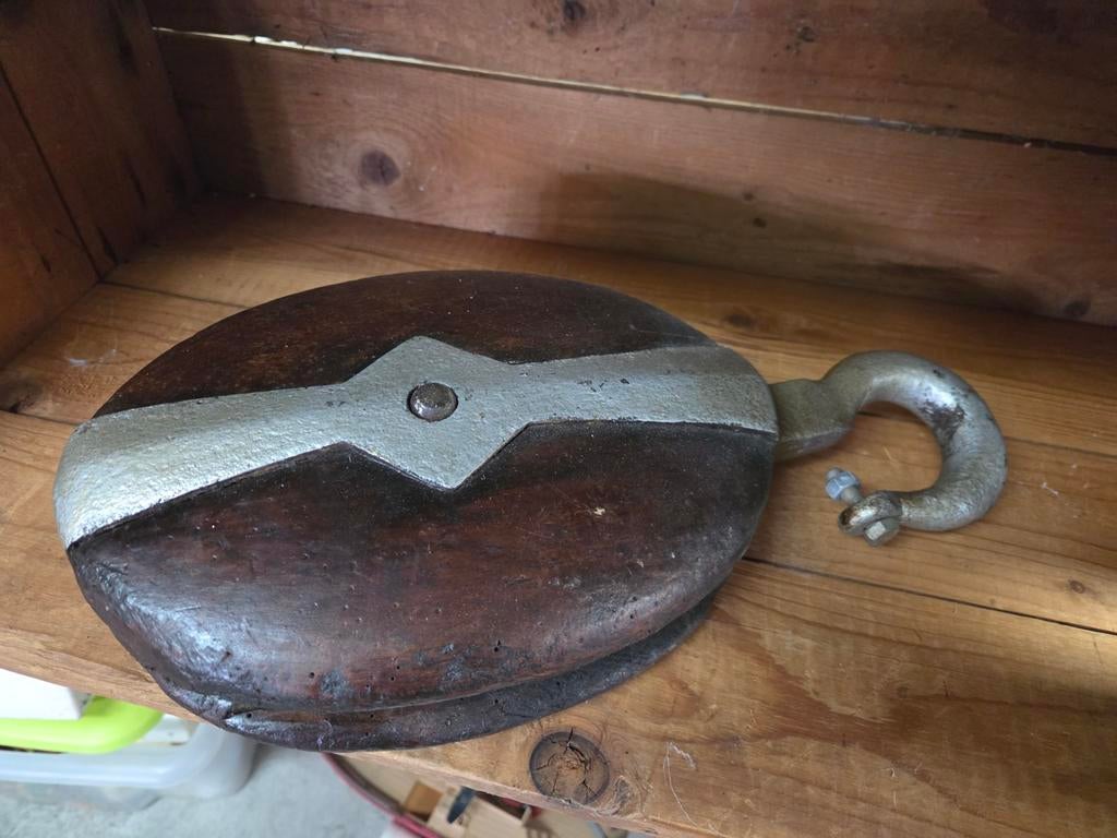 Antieke houten katrol met metalen haak, Ophalen of Verzenden