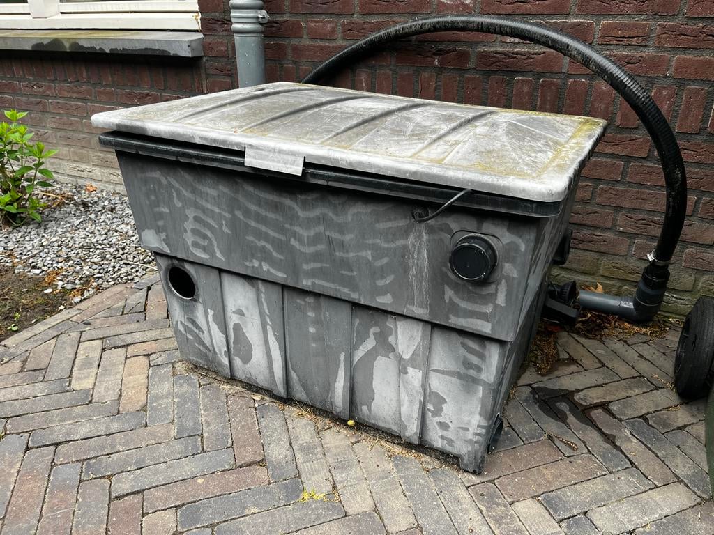 Vijverfilter set – bak met deksel + matten + aansluitingen, Ophalen, Gebruikt, Vijverfilter