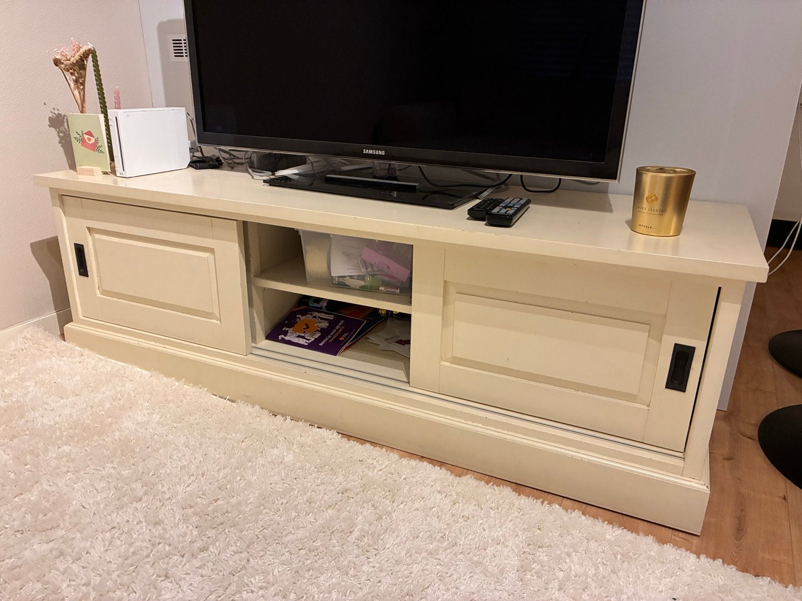 GRATIS Off-white TV-meubel met schuifdeuren - 150x50 cm, Huis en Inrichting, Ophalen, Gebruikt, 25 tot 50 cm, 150 tot 200 cm