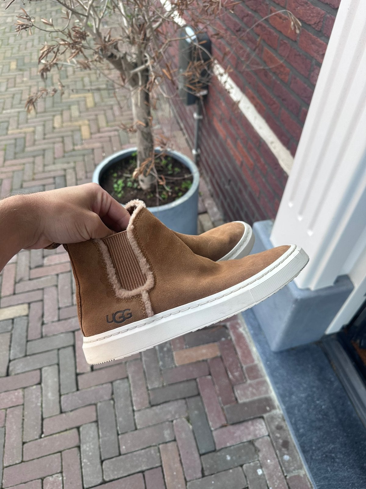 UGG Alameda Chelsea boots dames maat 40, chestnut suède, Kleding | Dames, Ophalen of Verzenden, Zo goed als nieuw, Bruin