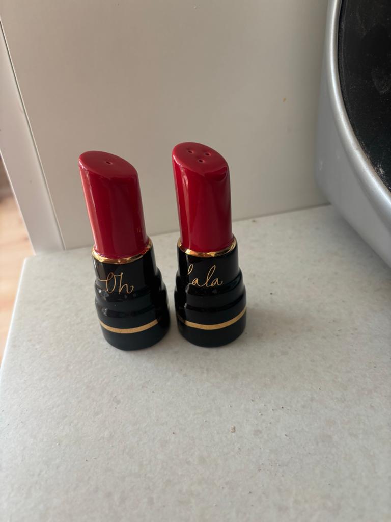 Oh La La Lippenstift Peper- en Zoutstel, Ophalen, Overige typen, Zo goed als nieuw, Steen/keramiek
