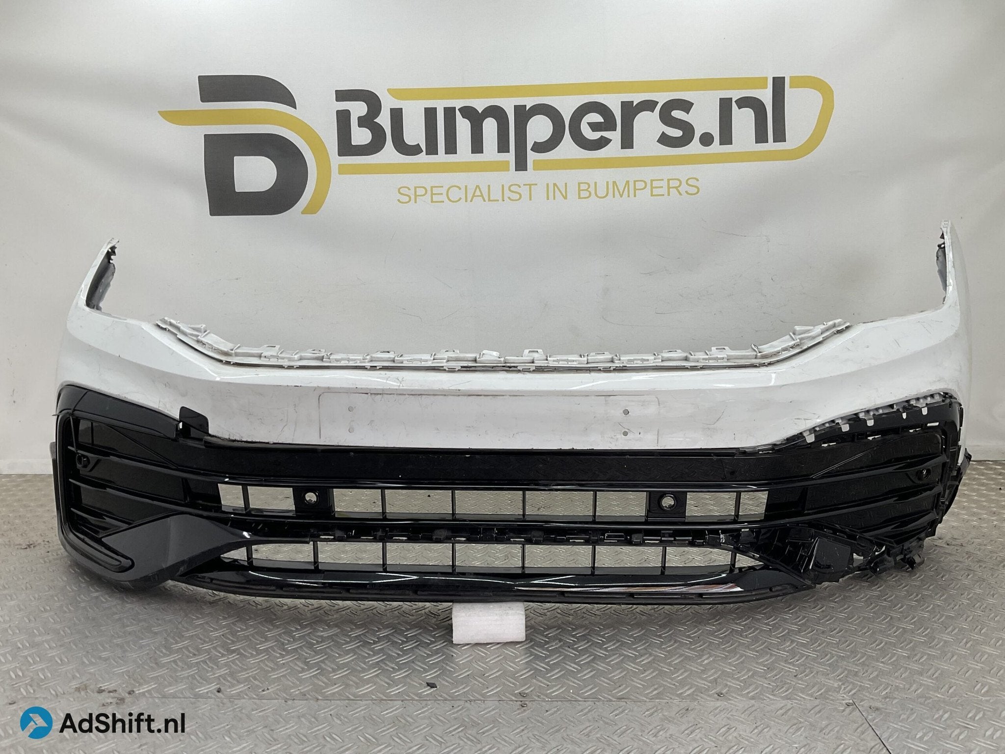 Bumper Volkswagen Tiguan Facelift RLine R-Line 17-24 5NA8072