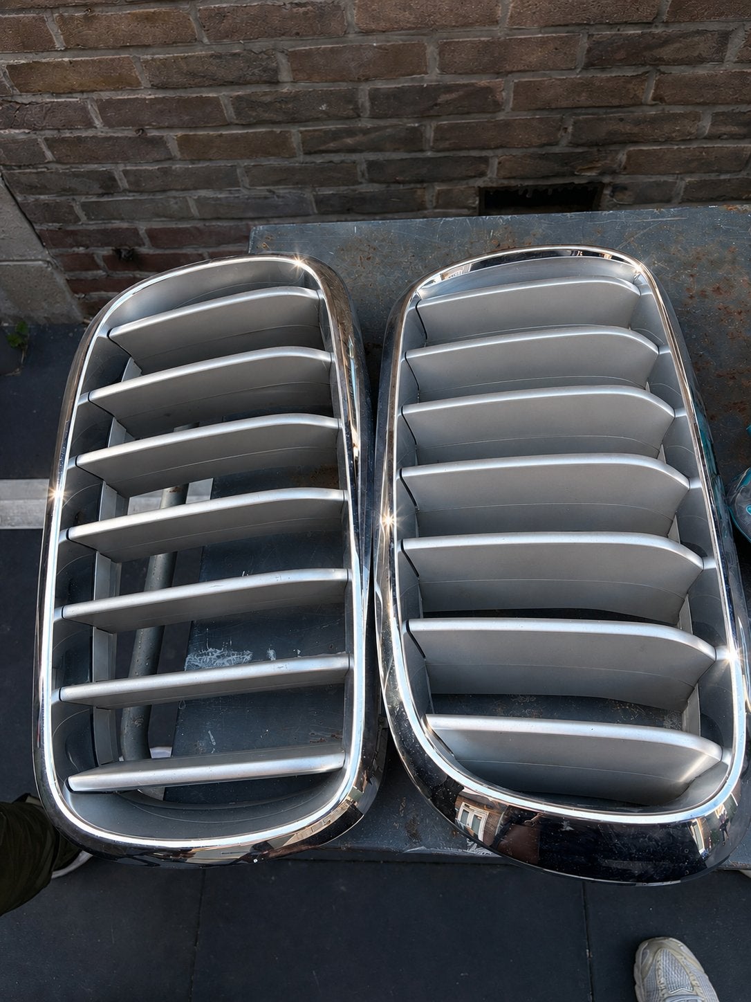 Nieuwe BMW nierengrille set - Chroom/Grijs, Voor, Nieuw, Ophalen of Verzenden, Bumper
