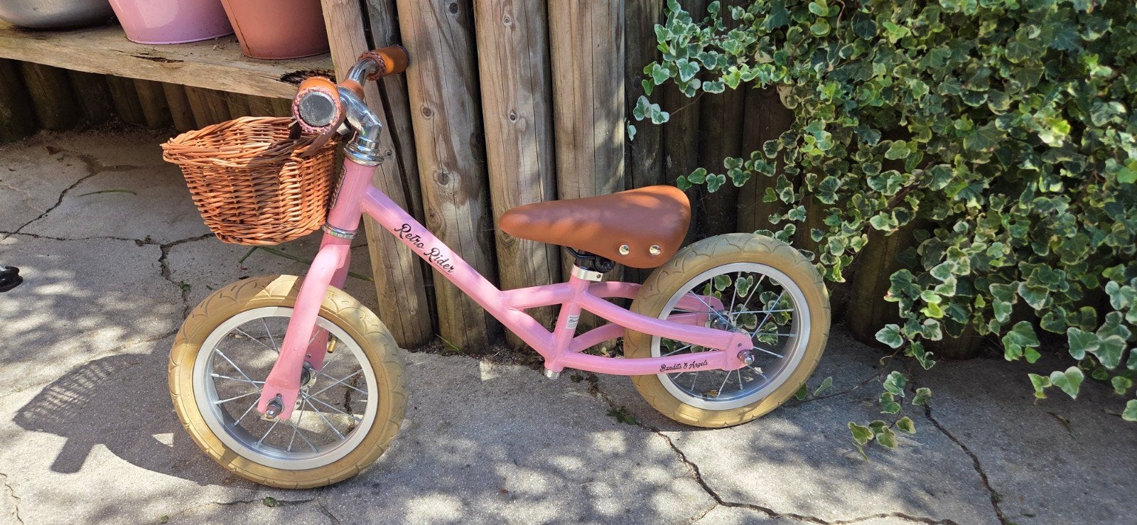 Roze loopfiets met mandje - Retro Rider, Ophalen, Zo goed als nieuw