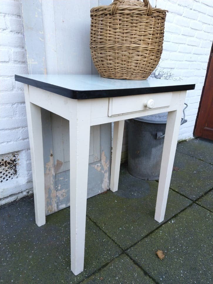 stevig retro vintage keuken tafeltje formica net laatje, Huis en Inrichting, Ophalen, Minder dan 55 cm, Gebruikt, Retro vintage