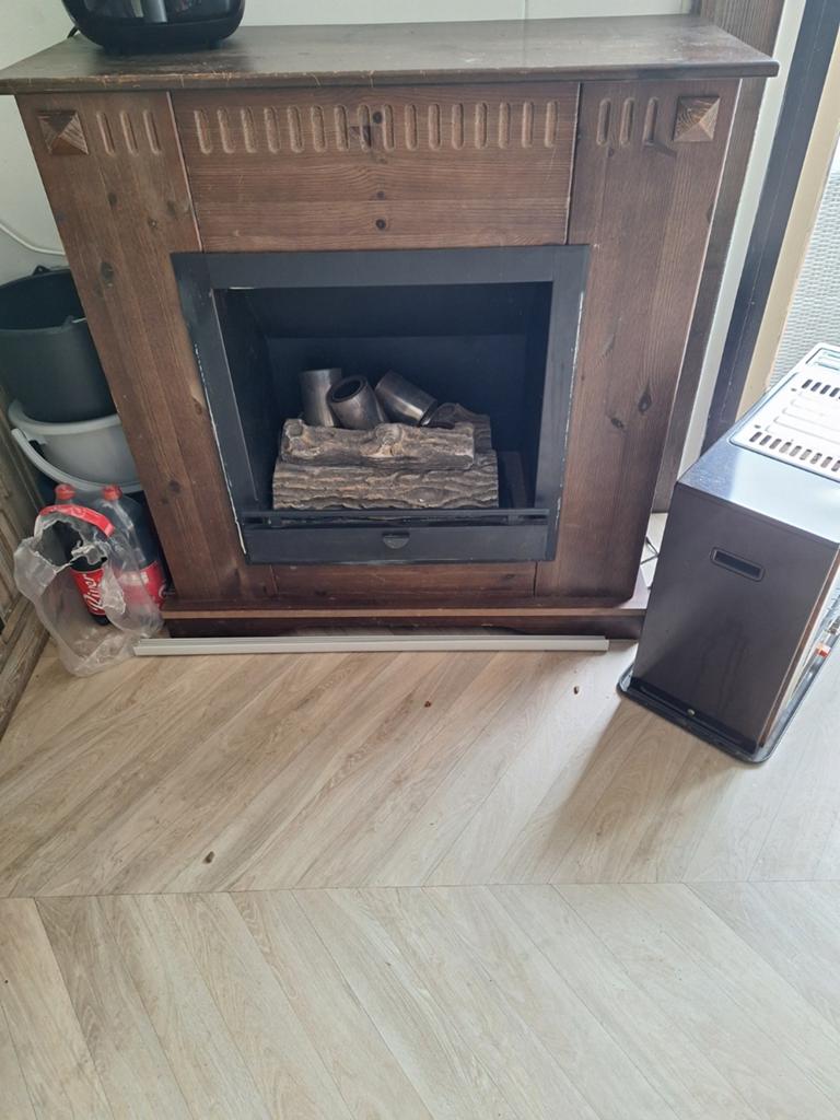 Gratis gel haard met houten ombouw, Ophalen of Verzenden