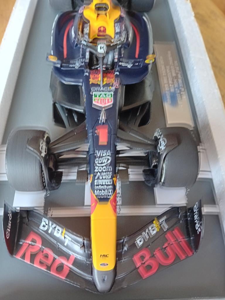 Max Verstappen world champion 1/18 2024, Verzamelen, Automerken, Motoren en Formule 1, Ophalen of Verzenden, Nieuw