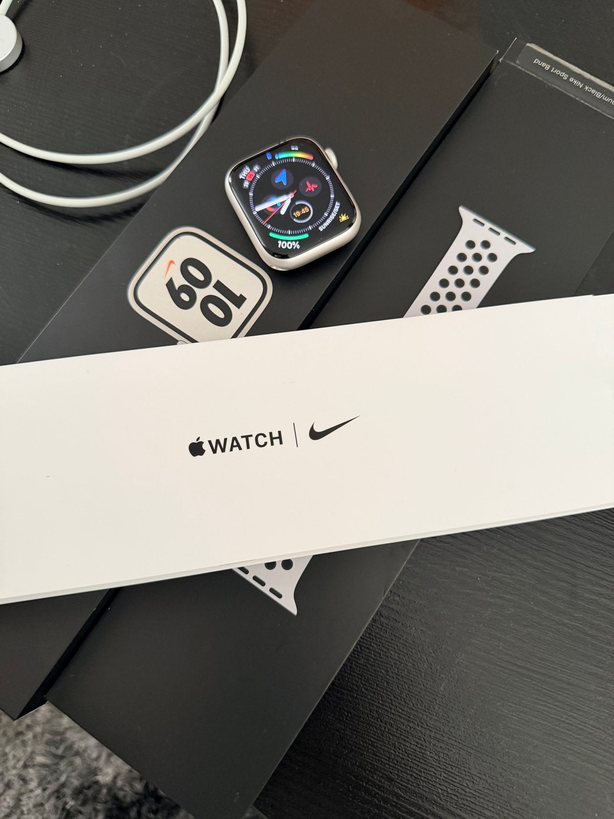 Apple Watch Series 7 45mm Nike Edition, Sieraden, Tassen en Uiterlijk, Smartwatches, Gebruikt, IOS, Ophalen of Verzenden, Waterdicht