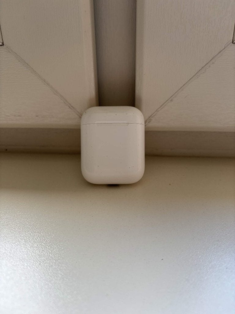 AirPods 1st generation, Ophalen of Verzenden, Gebruikt, Overige merken, Draadloos