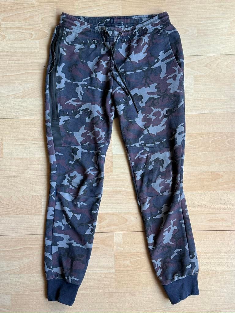 Twee Nike Tech pants | S, Ophalen of Verzenden, Zo goed als nieuw, Grijs, Algemeen