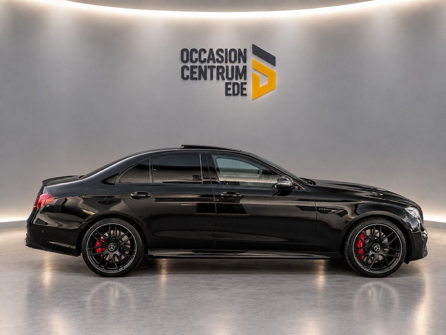 Mercedes-Benz E-klasse AMG 63 S 4MATIC Pano | Carbon | VOL!, Auto's, Automaat, Dealer onderhouden, Gebruikt, Zwart