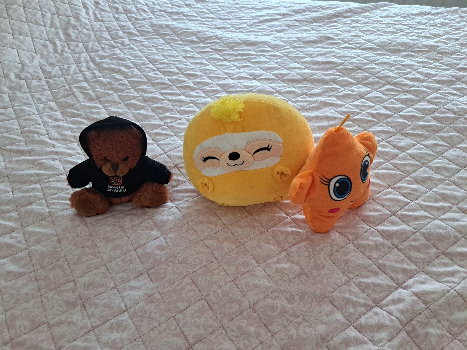 Leuke knuffels: Beer, Luiaard en Ster, Gebruikt, Beer, Ophalen of Verzenden, Met kleding of accessoire