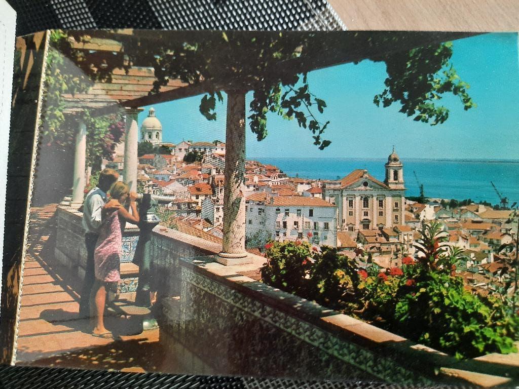 Postkaarten  album lisboa portugal, Verzamelen, Ansichtkaarten | Buitenland, Ophalen of Verzenden, 1960 tot 1980, Gelopen, Overig Europa