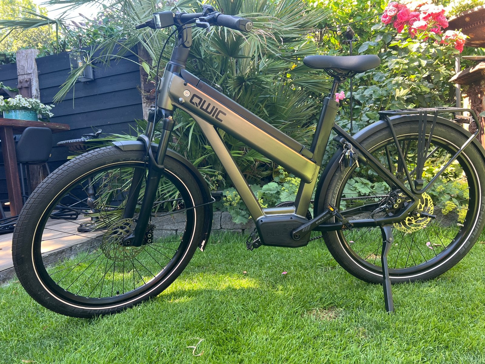 Qwic Atlas elektrische fiets frame 55 cm 3jaar is perfect, Fietsen en Brommers, Elektrische fietsen, Ophalen, Qwic, Zo goed als nieuw