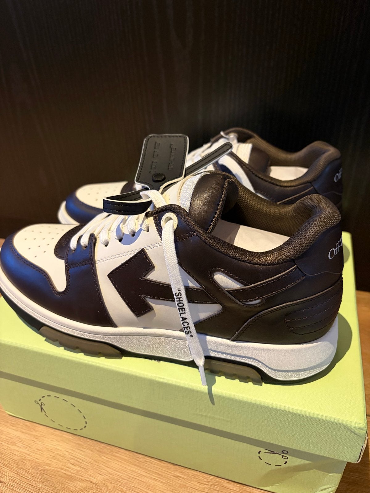 Off-White Out of Office Sneakers - Bruin/Wit, Bruin, Nieuw, Ophalen of Verzenden, Sneakers of Gympen