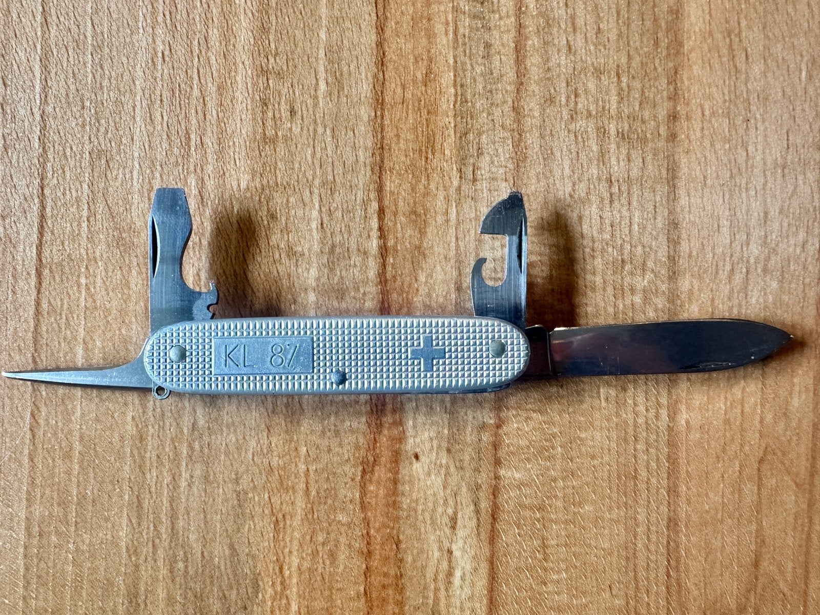 KL 87 Victorinox leger zakmes, Ophalen of Verzenden, Zo goed als nieuw