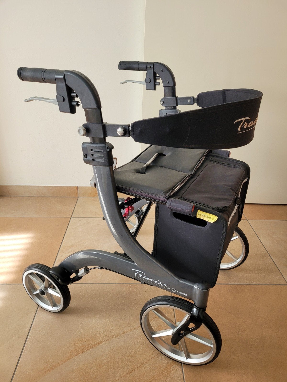 Rollator Travixx de Luxe maat S I.z.g.st, Ophalen, Opvouwbaar, Zo goed als nieuw