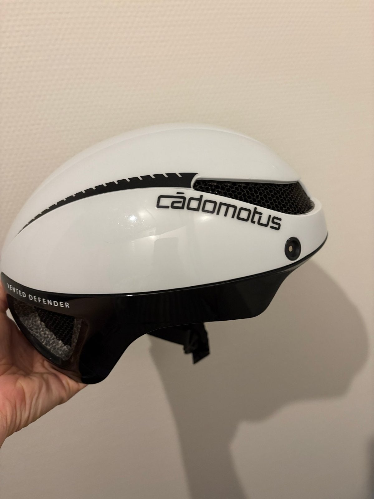 CadoMotus, Fietsen en Brommers, Fietsaccessoires | Fietshelmen, Ophalen of Verzenden, Zo goed als nieuw, Overige maten, Heer of Dame