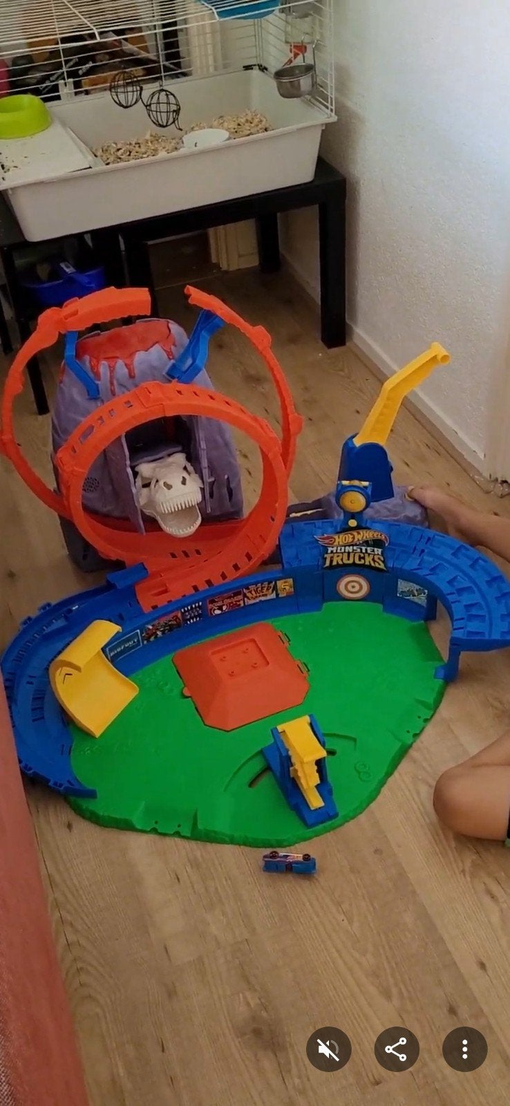 Hotwheels Monstertruck T- rex Vulkaan arena. Incl. baandelen, Ophalen, Gebruikt