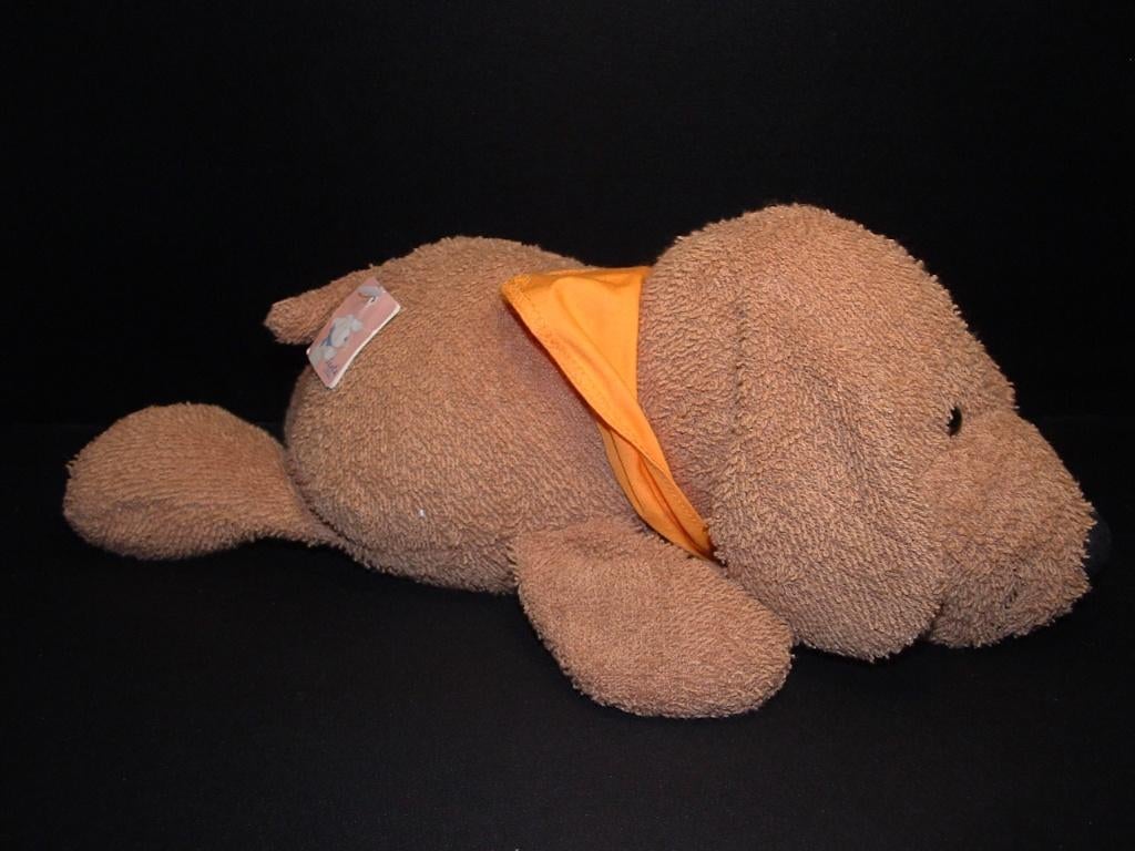 STEINBECK JANTA HOND LIGGEND ZACHTE BADSTOF BRUIN MET, Kinderen en Baby's, Speelgoed | Knuffels en Pluche, Ophalen of Verzenden