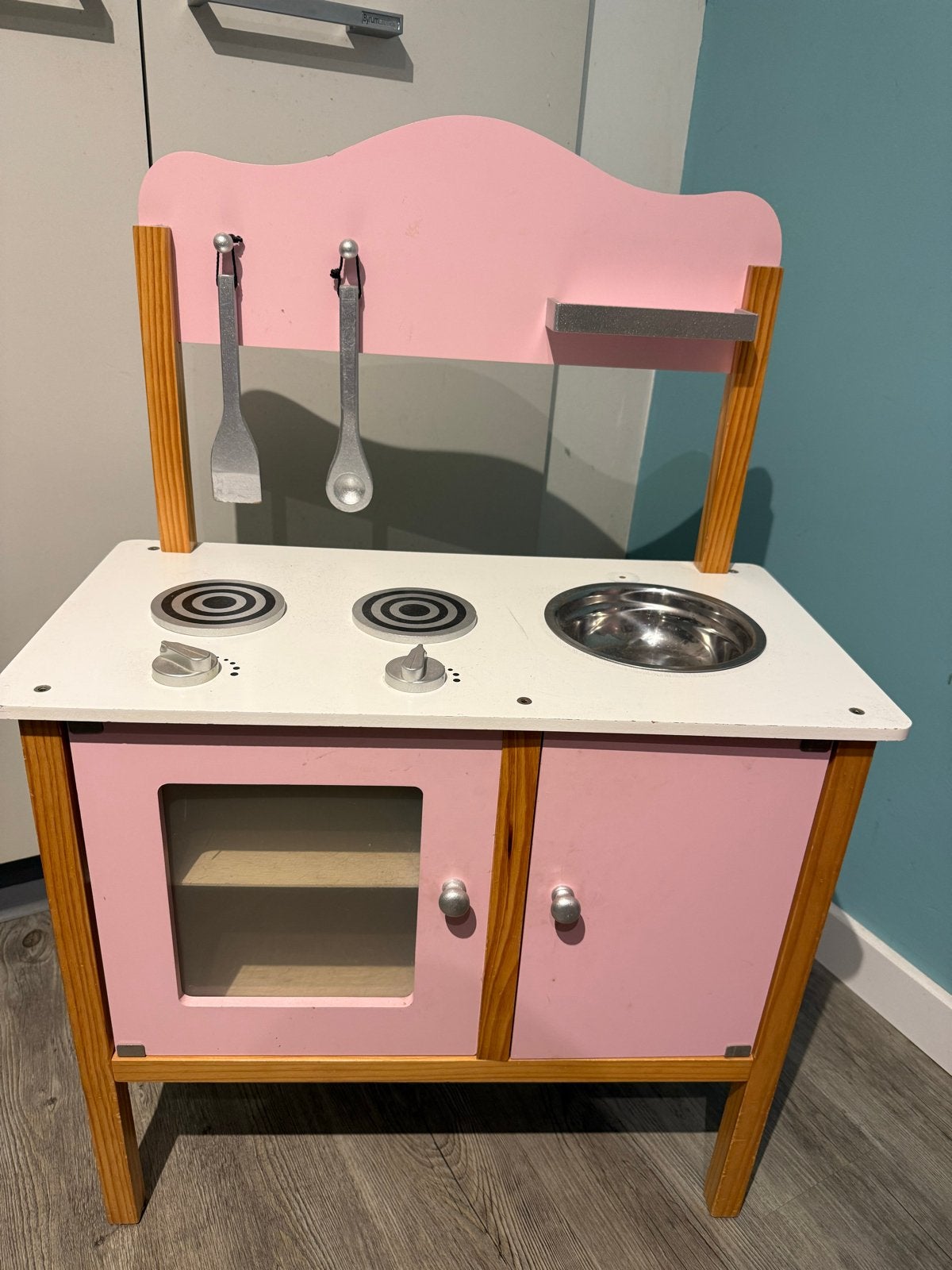 Roze speelkeukentje - kraan ontbreekt, Ophalen of Verzenden, Gebruikt, Hout, Speelkeuken