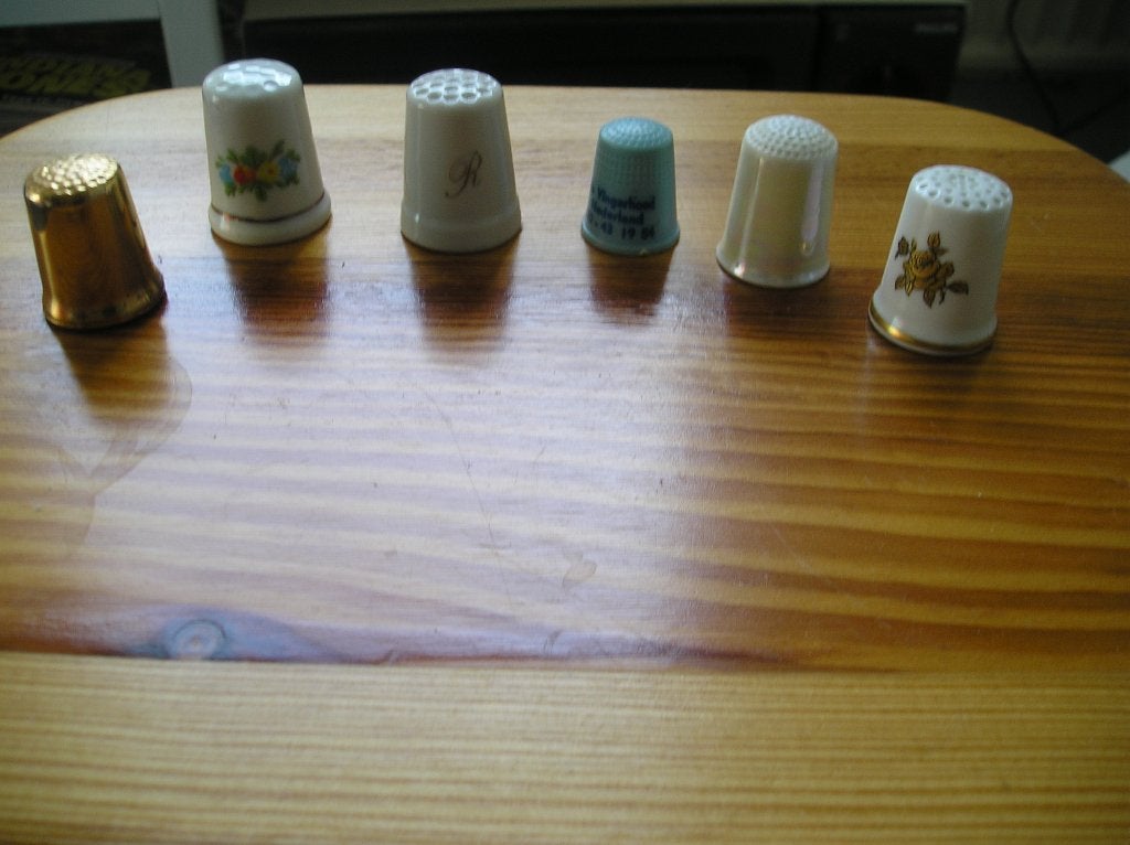 Vingerhoedjes(6), Ophalen of Verzenden, Zo goed als nieuw, Nederland