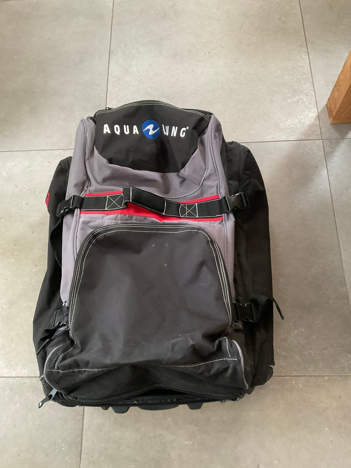 Reiskoffer voor duikers, merk Aqua lung, Ophalen, Zo goed als nieuw
