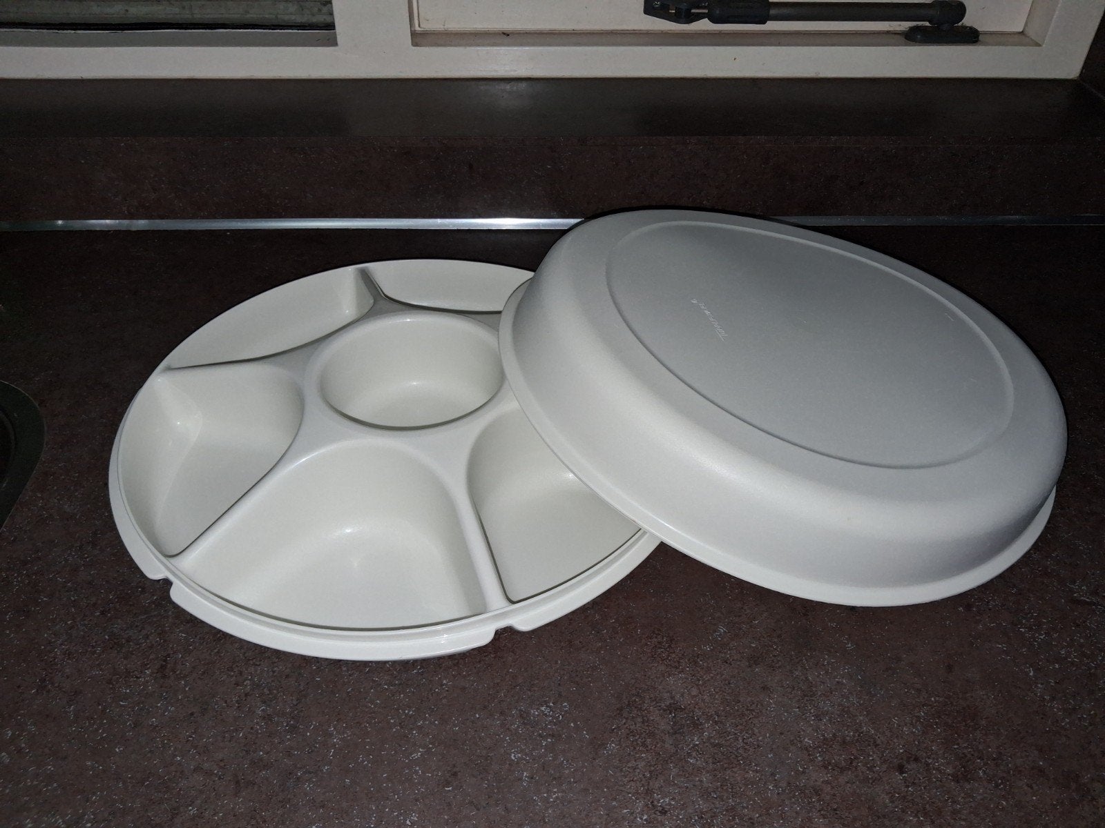 tupperware party vakken gourmet hapjes serveerschaal zgan, Ophalen of Verzenden, Zo goed als nieuw, Schaal