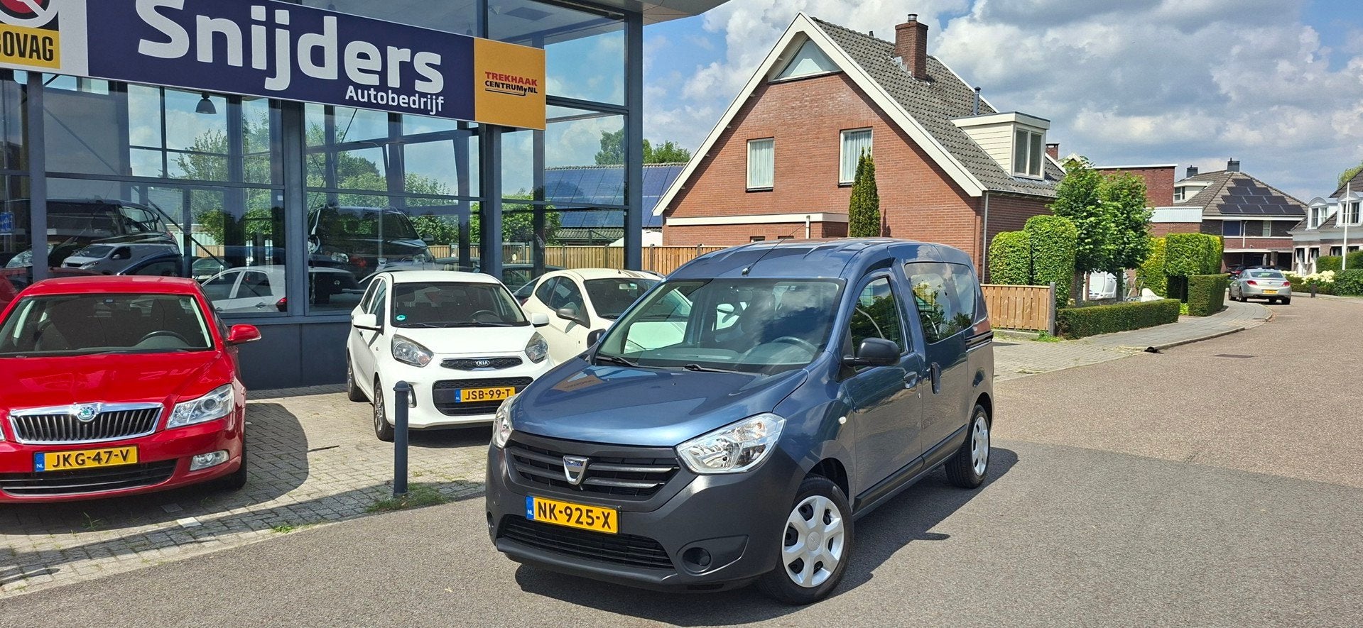 Dacia Dokker 1.6 MPi AIRCO, Auto's, Dacia, Voorwielaandrijving, Gebruikt, Blauw, 49 €/maand