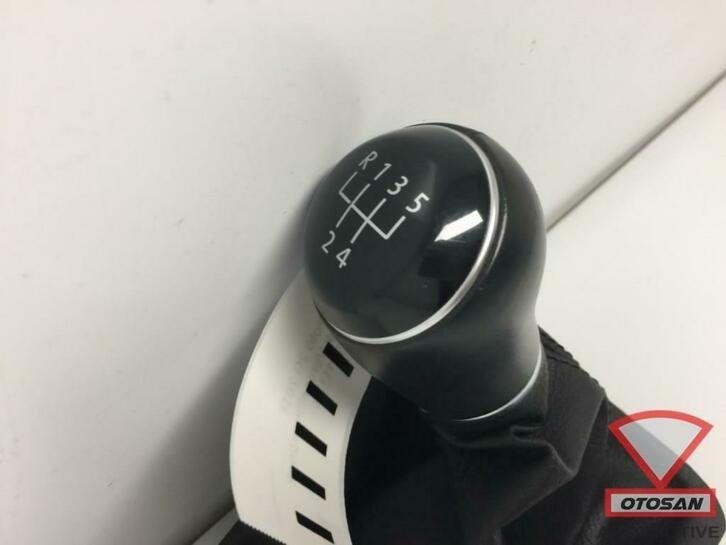 vw polo 2g 2018 pook versnellingspook 2g1711113b, Auto-onderdelen, Gebruikt, Volkswagen, Volkswagen AG, Berliner Ring 2
38440  Wolfsburg, DE