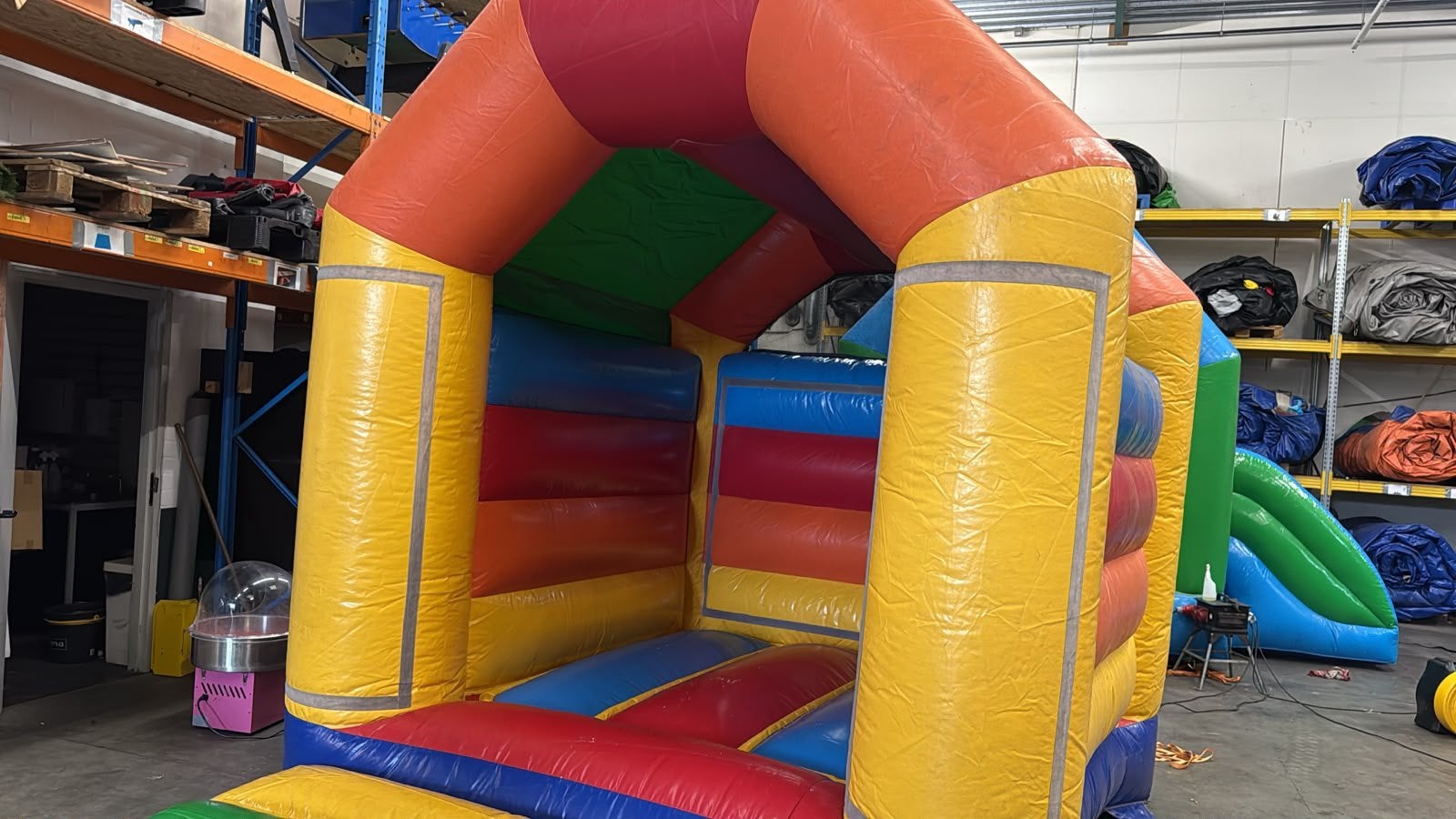 Springkussen kussen kleuren zonder blower, Ophalen, Zo goed als nieuw, Overige