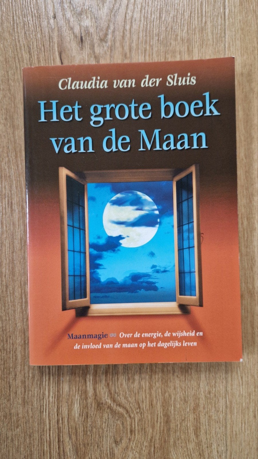 C. van der Sluis - Het grote boek van de Maan, Ophalen of Verzenden, Gelezen