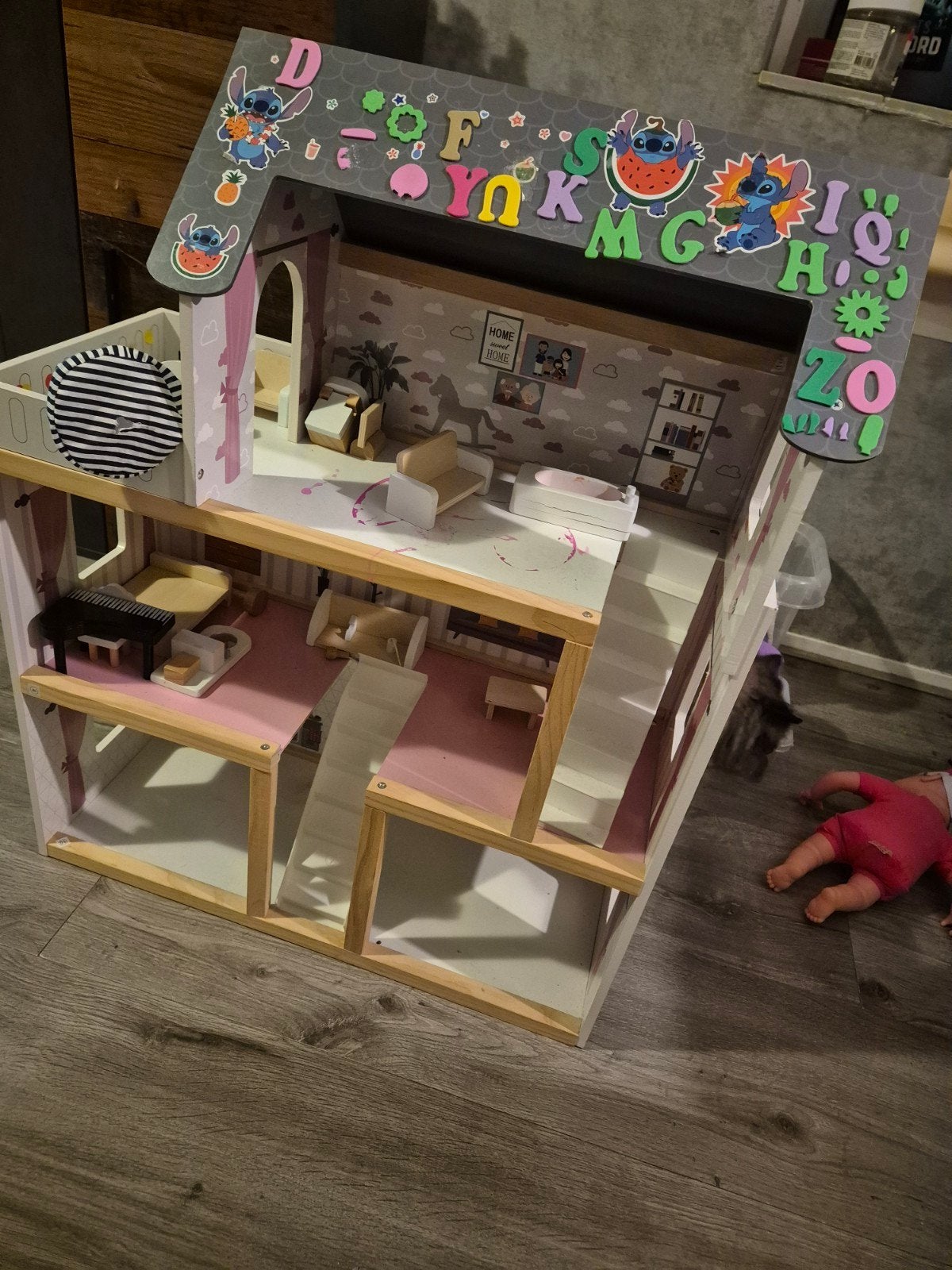 Poppenhuis met accessoires - Gratis af te halen, Ophalen, Gebruikt, Poppenhuis
