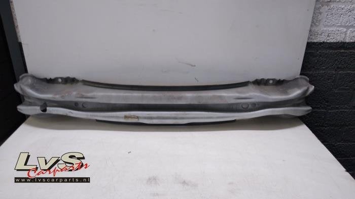 Bumperframe achter van een Volvo V40, Gebruikt, -, -, Ophalen of Verzenden