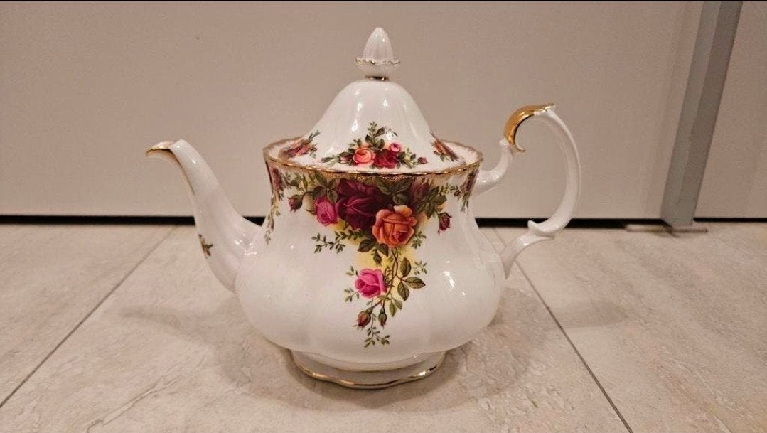 Theepot Royal Albert Old Country Roses, Ophalen