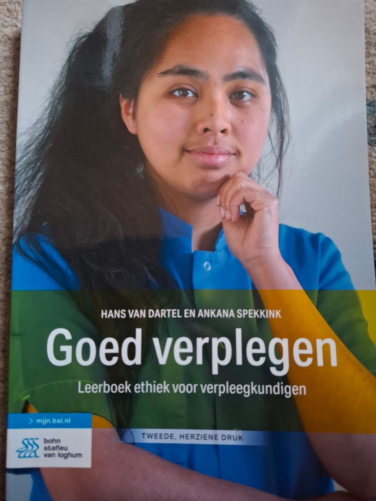 Goed verplegen: Leerboek ethiek voor verpleegkundigen, Hans van Dartel en Ankana Spekkink, Zo goed als nieuw, Gamma, HBO