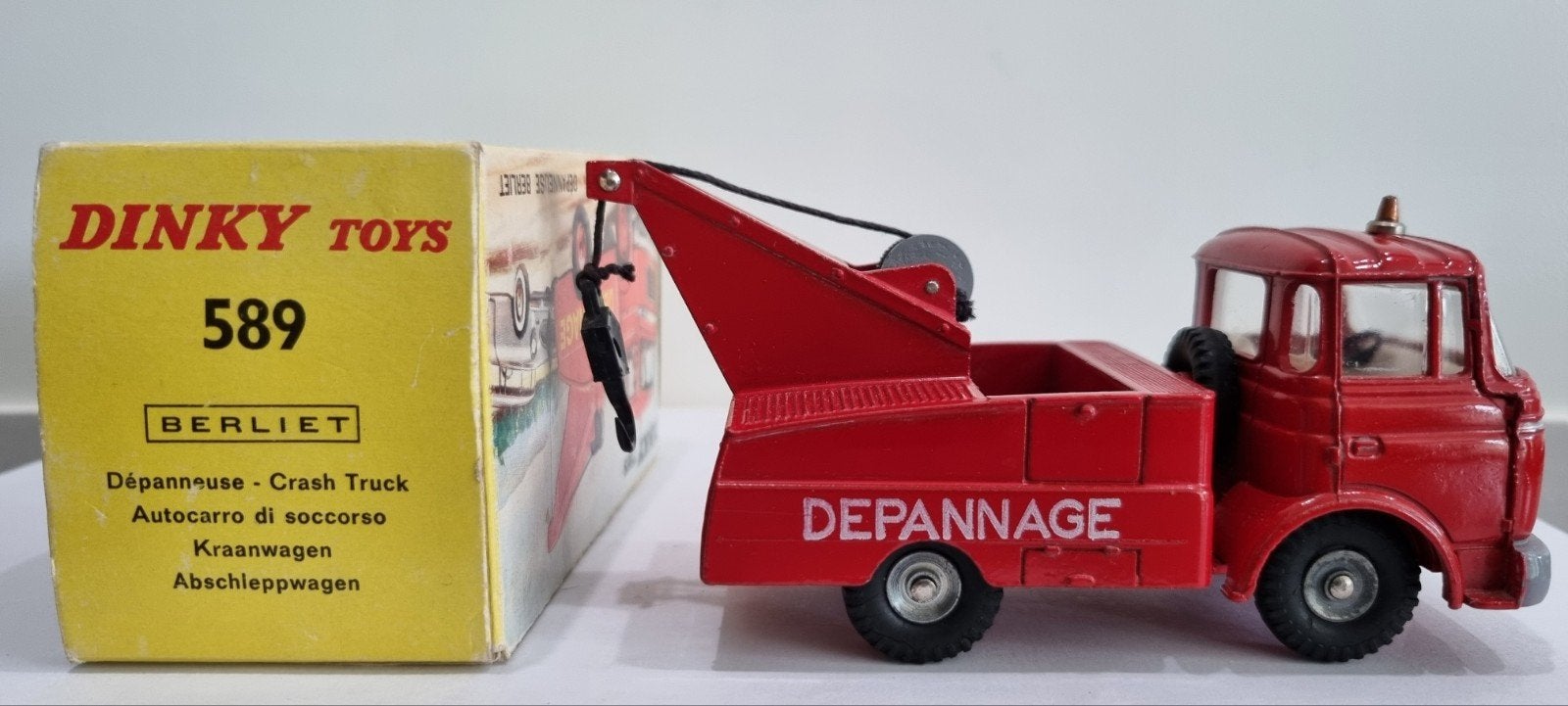 Dinky Toys no. 589 Berliet Depannage Crash Truck, Ophalen of Verzenden, Gebruikt, Bus of Vrachtwagen, Dinky Toys