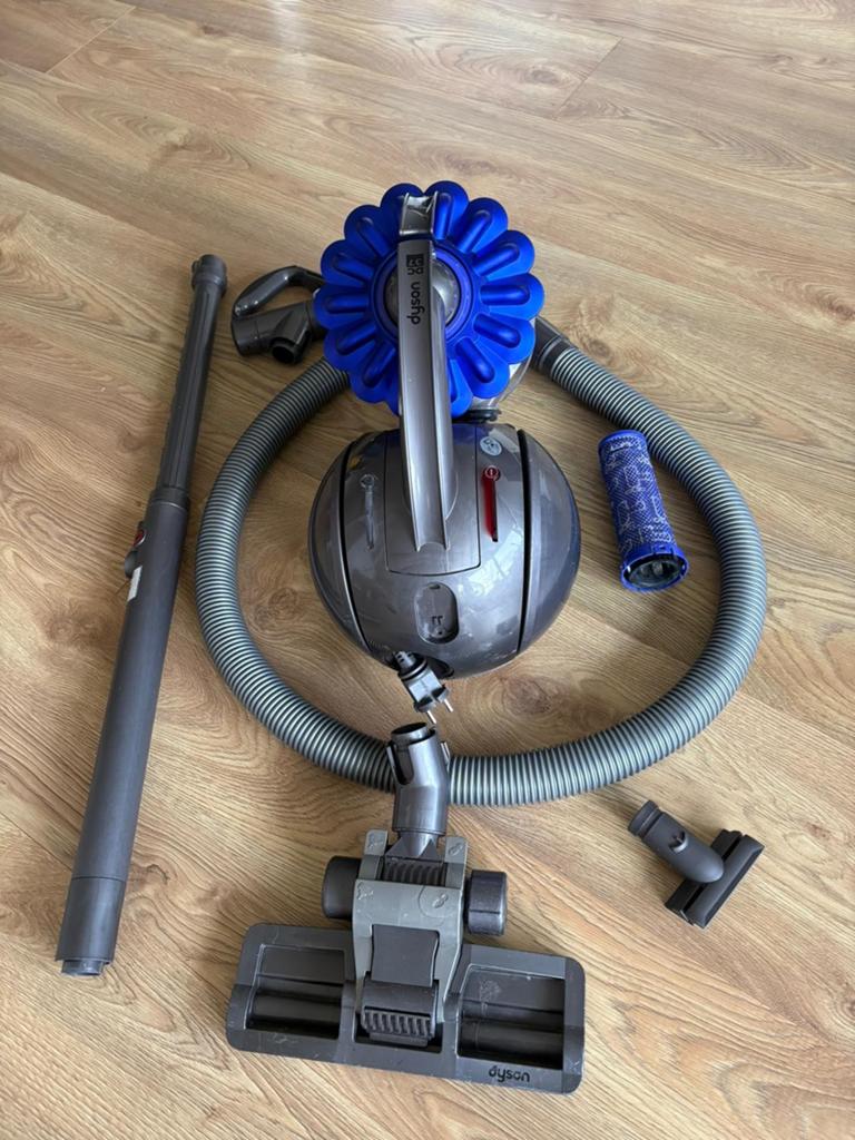 Dyson DC37 Allergy stofzuiger - motor maakt lawaai, Inclusief accessoires, Ophalen of Verzenden, Dyson, Niet werkend