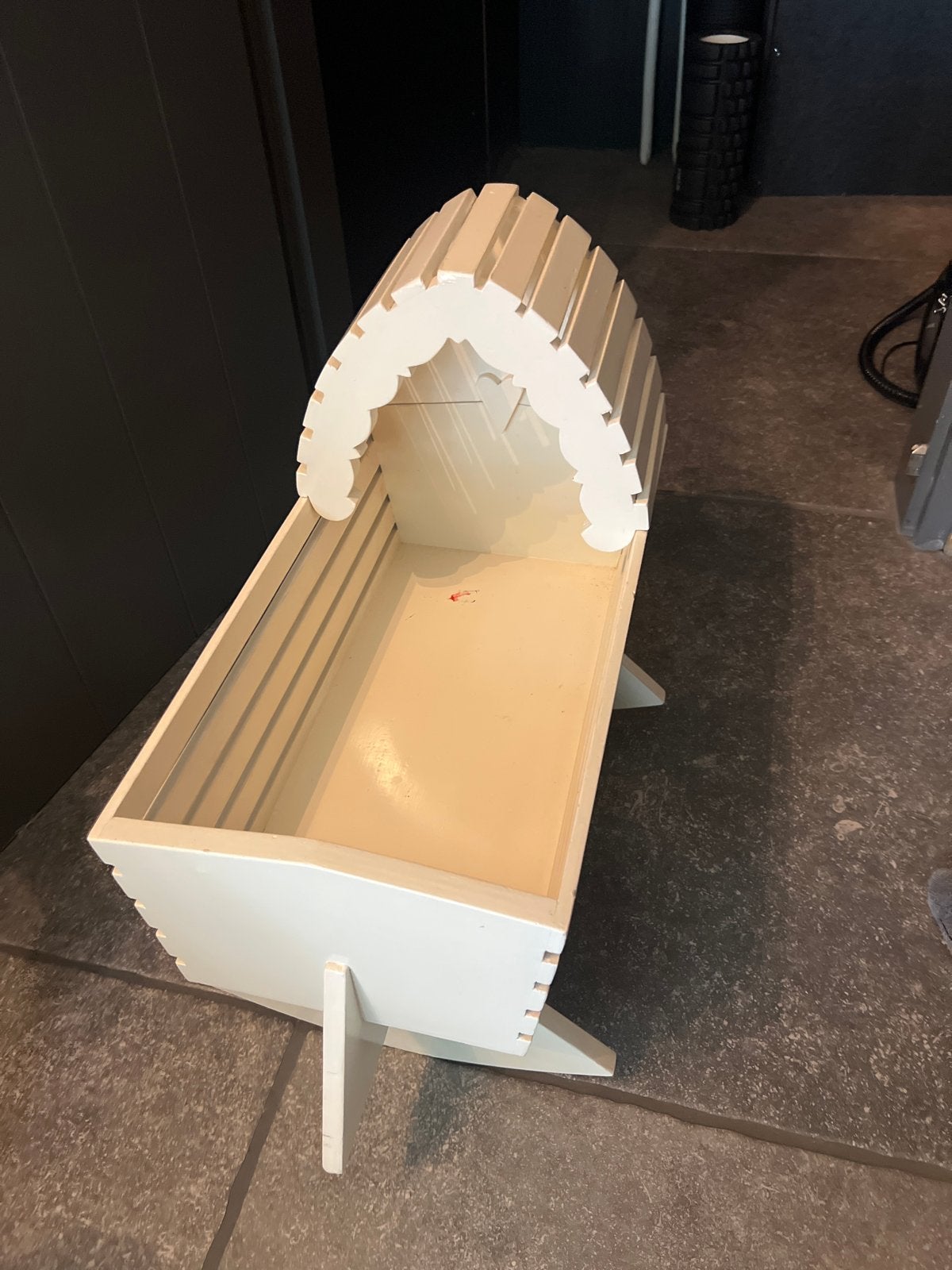 Mooie stevige houten poppenwieg, Kinderen en Baby's, Speelgoed | Poppen, Ophalen, Gebruikt, Overige typen